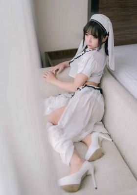 老师怎么在这里第一季免费观看_4K全集在线观看